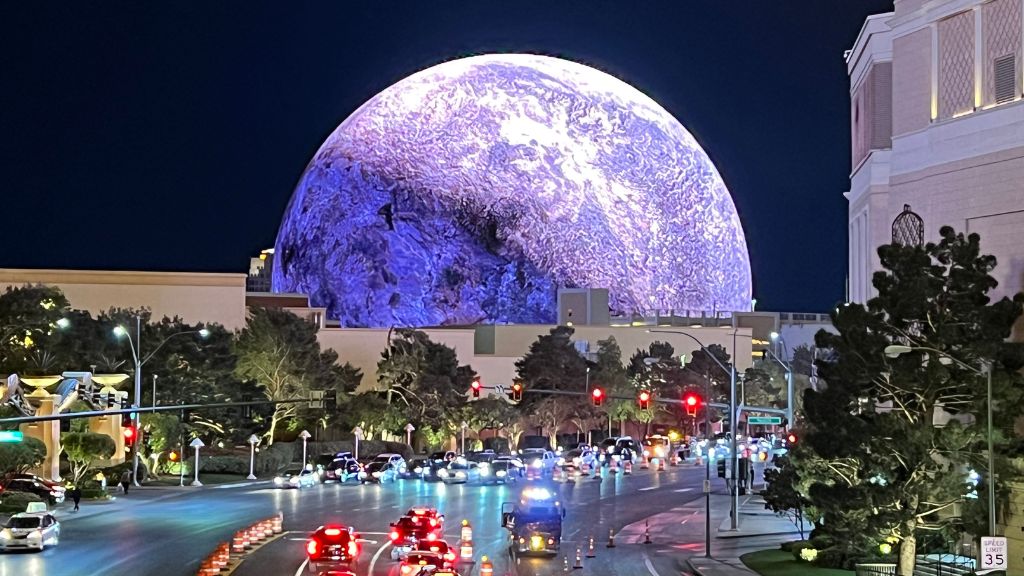 hotels near the sphere las vegas